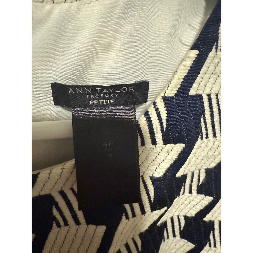 Ann Taylor Factory Petite Houndstooth Sleeveless Dress Career Size 8 - Picture 2 of 3